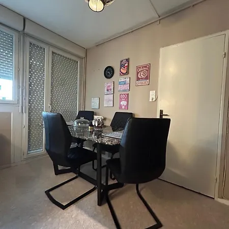 In Center Of & Free Parking Appartement *
